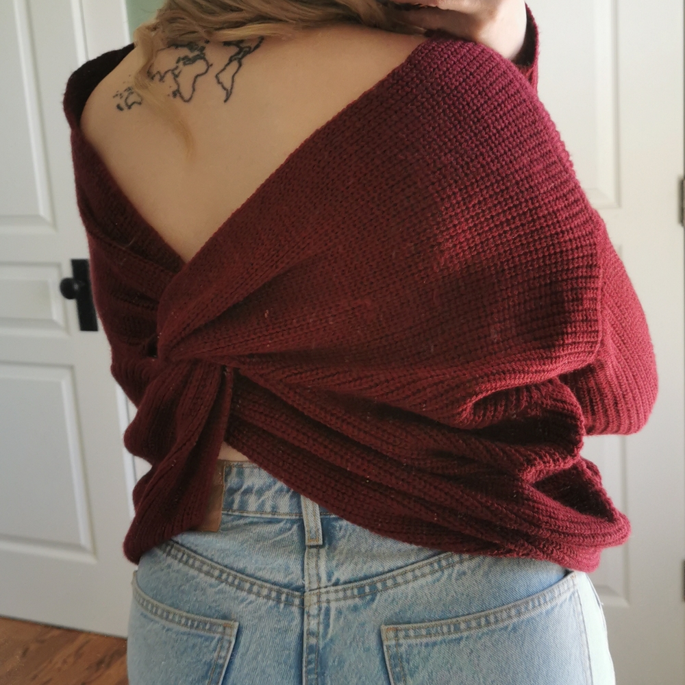Twisted back sweater - Picture 2 of 4